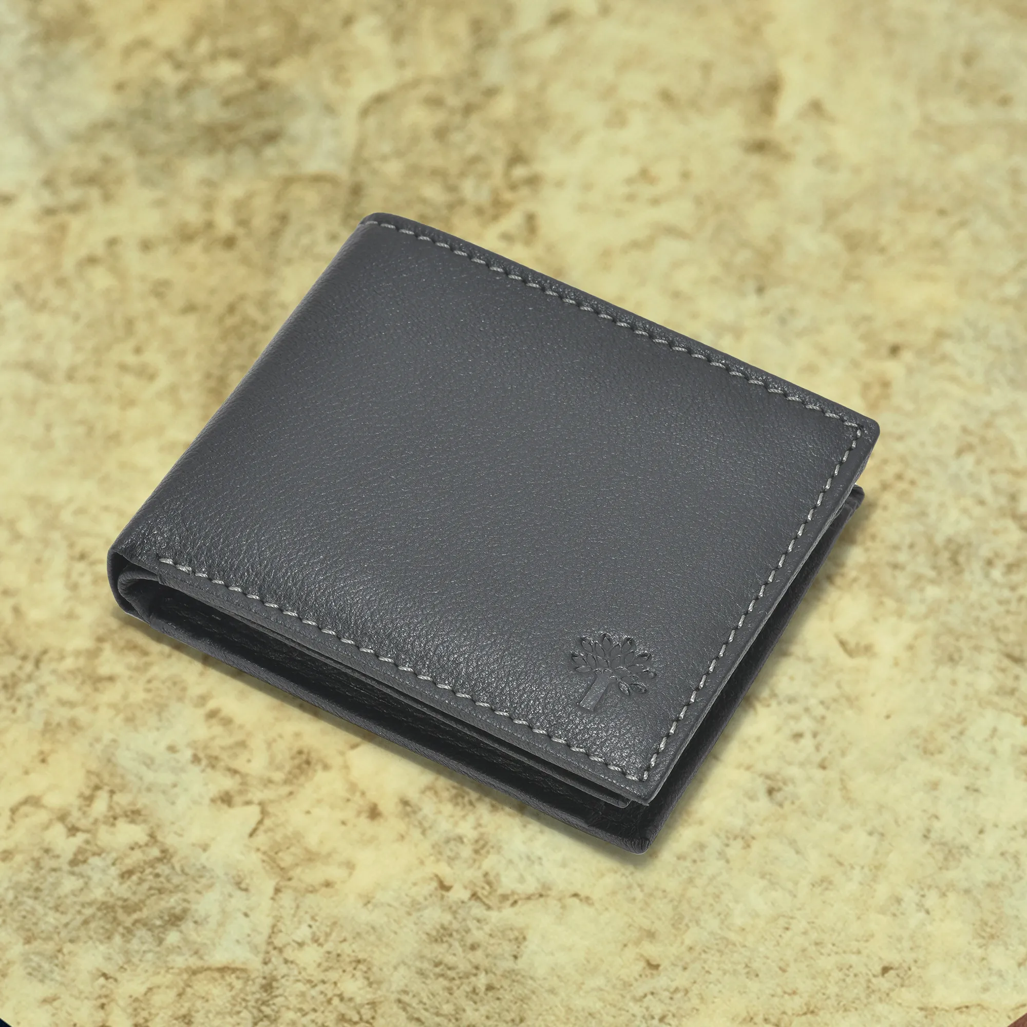 Men Soft-Touch Leather Bi-Fold Wallet - Thumbnail 4