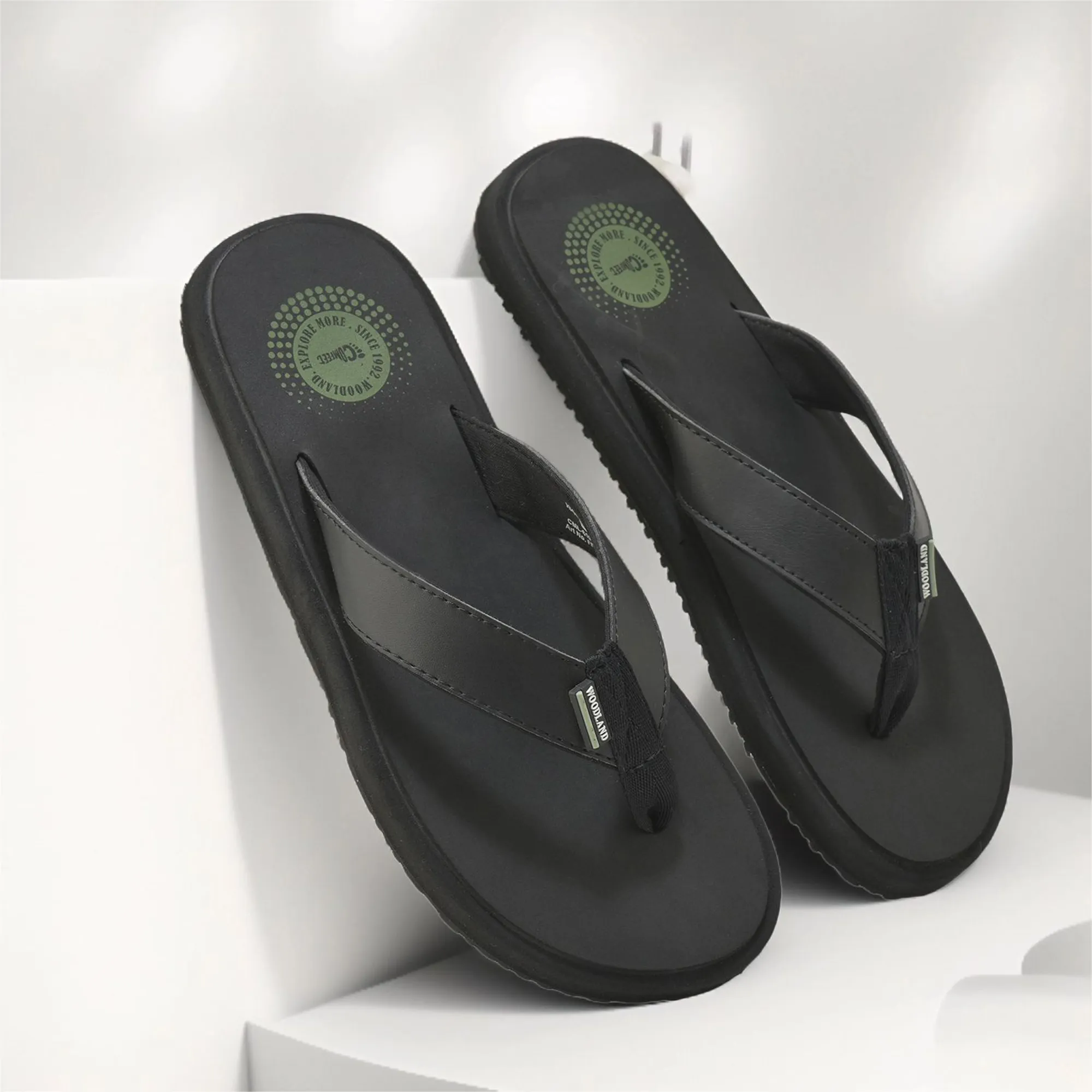 woodland-men-s-black-comfort-grip-flip-flops