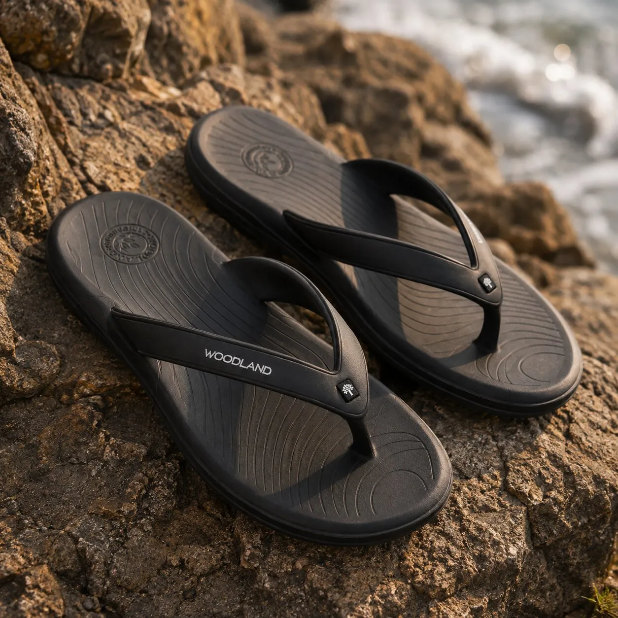 black-mens-slipper-flip-flop