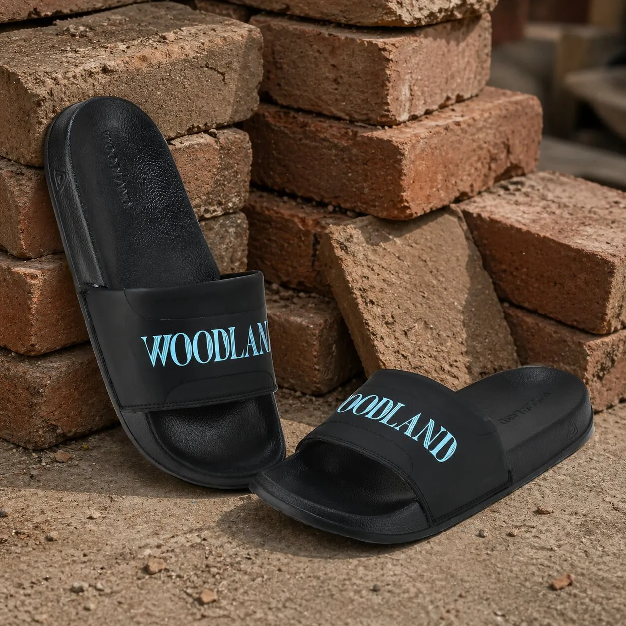 men-black-polyurethane-casual-slippers