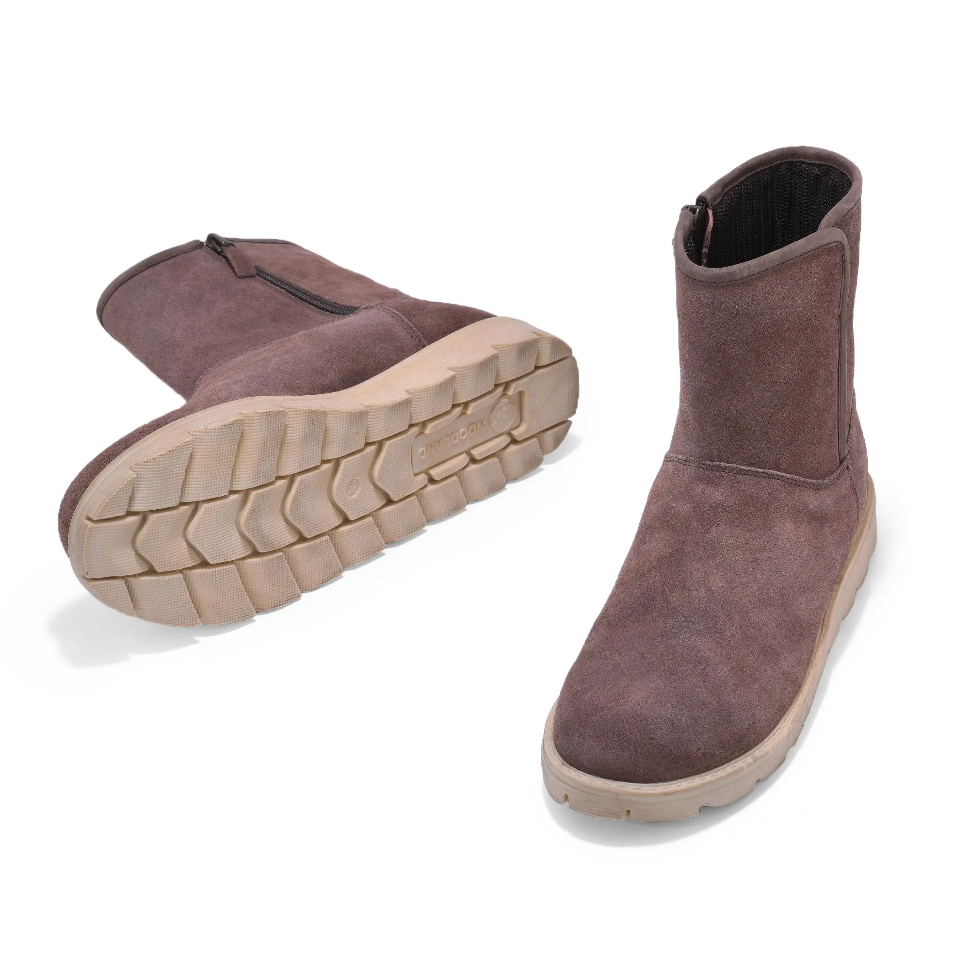 Brown ugg boot - Thumbnail 4