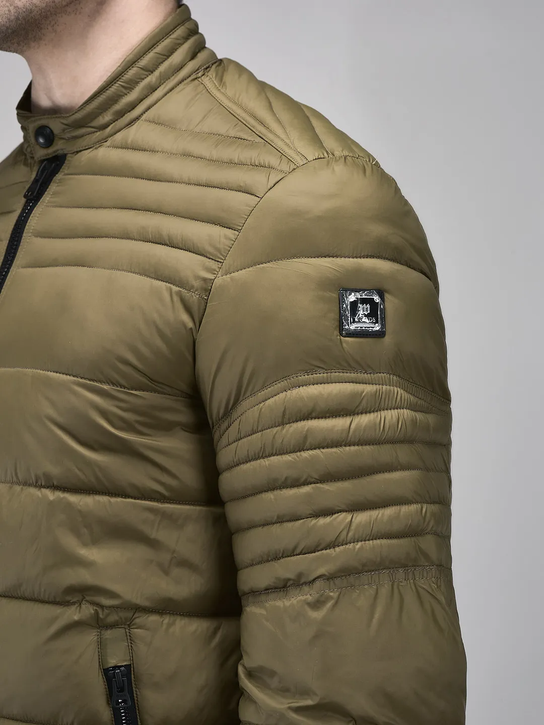 Men Lightweight Puffer Jacket in Military Olive - Thumbnail 5