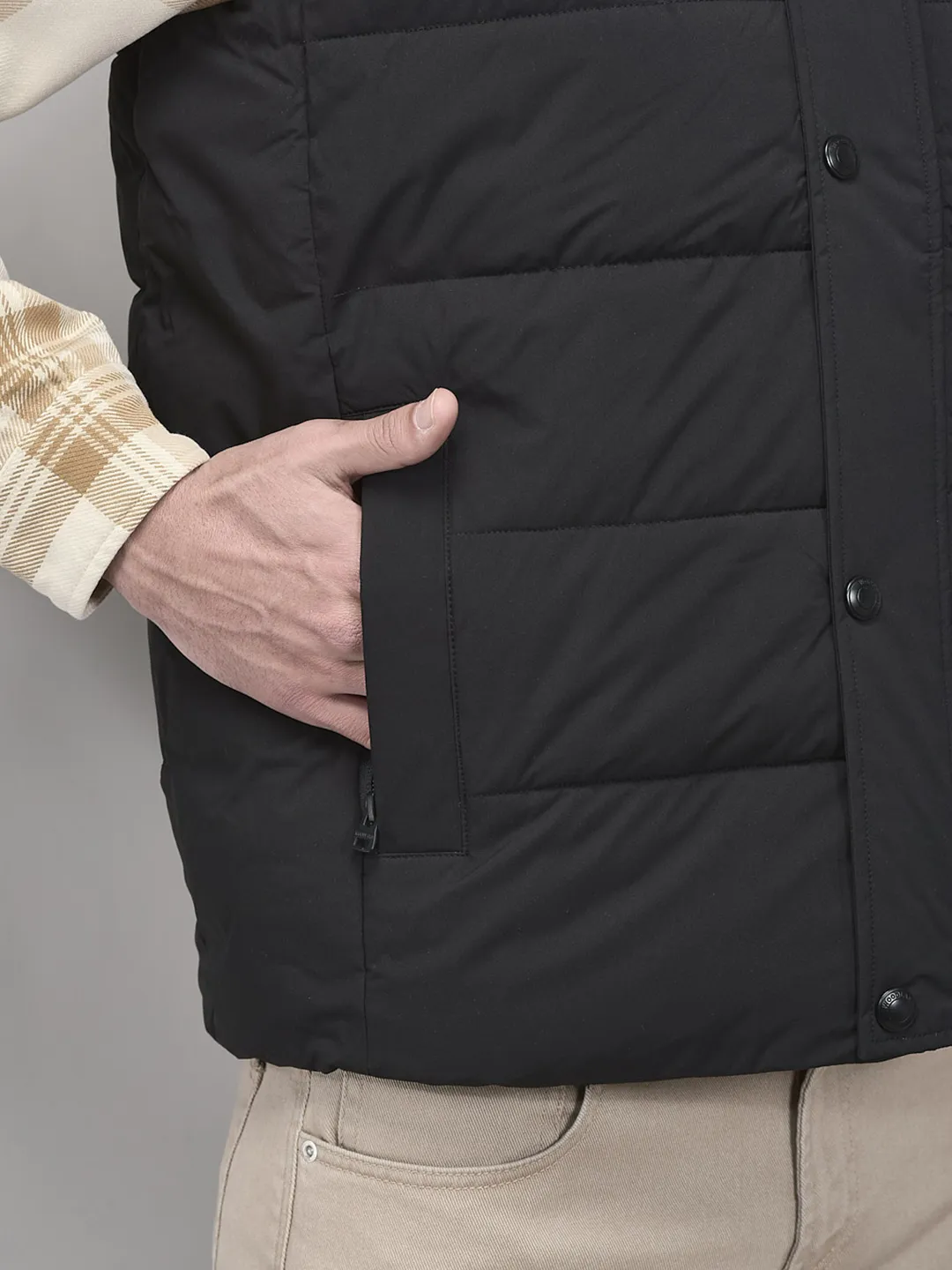 Black sleeveless jacket for men with hood - Thumbnail 6