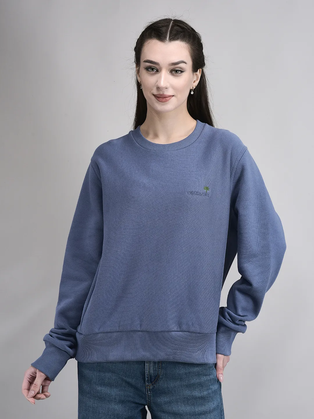 blue-round-neck-sweatshirt-for-women